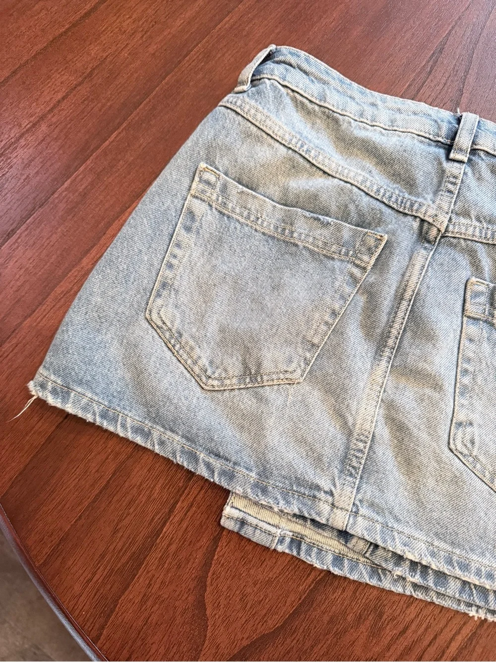 We the Free 💕 Wynne Denim Mini Skirt / light Wash: Asymmetric Buttons : GUC